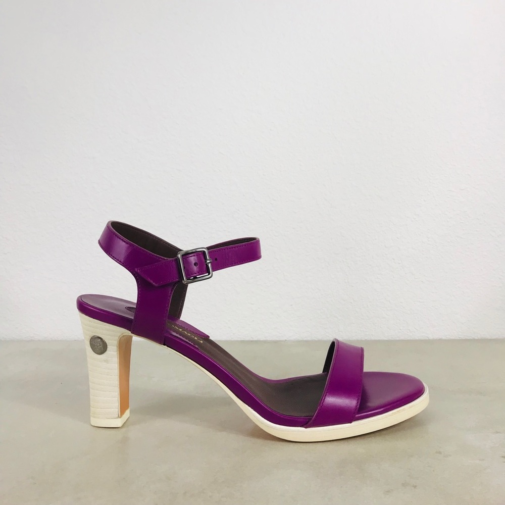 BRUNO MAGLI Falala Leather Strapped Sandals